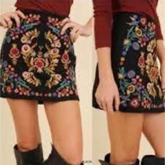 Umgee floral embroidered skirt - Picture 9 of 9